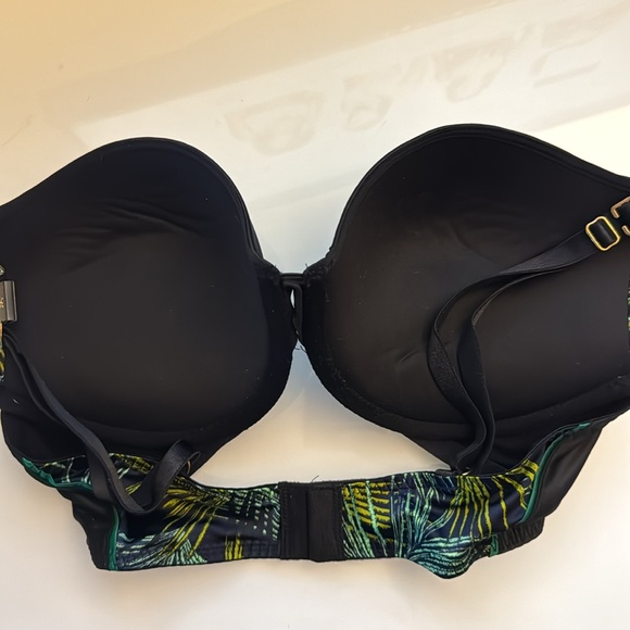 Victoria’s Secret NWT Very Sexy Push-up Bra - Picture 3 of 4